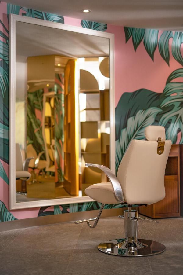 Nickelodeon Hotels & Resorts Riviera Maya بويرتو موريلوس المظهر الخارجي الصورة The interior of a salon